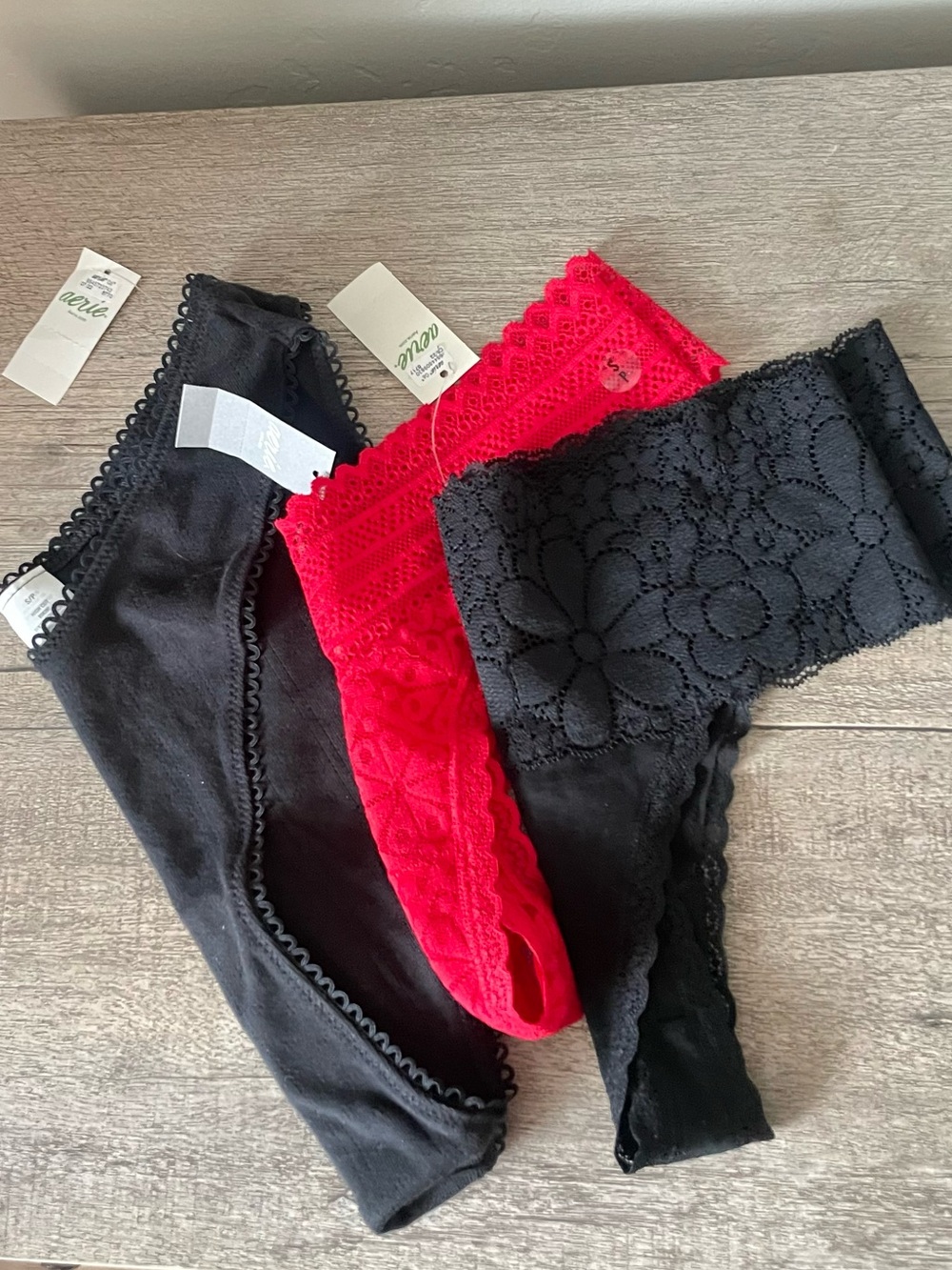 aerie Lace Bikini Panty Set - Black & Red